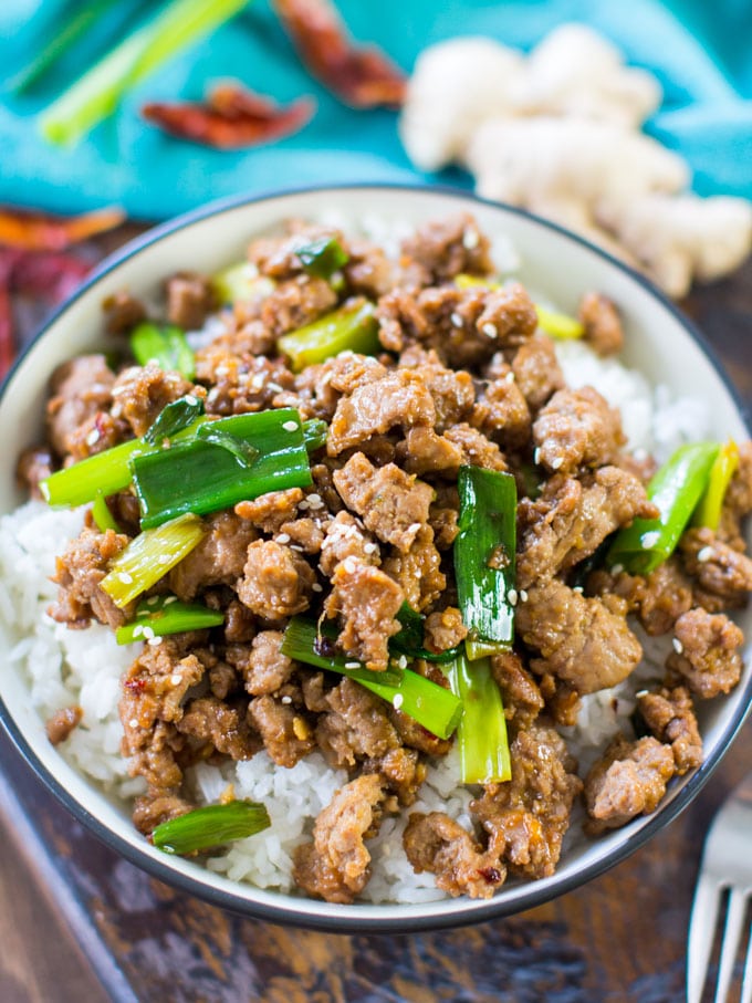 Korean Chicken Bowls are one of the easiest and tastiest dishes you can make in just under 20 minutes. Made in one pan with easy ingredients.