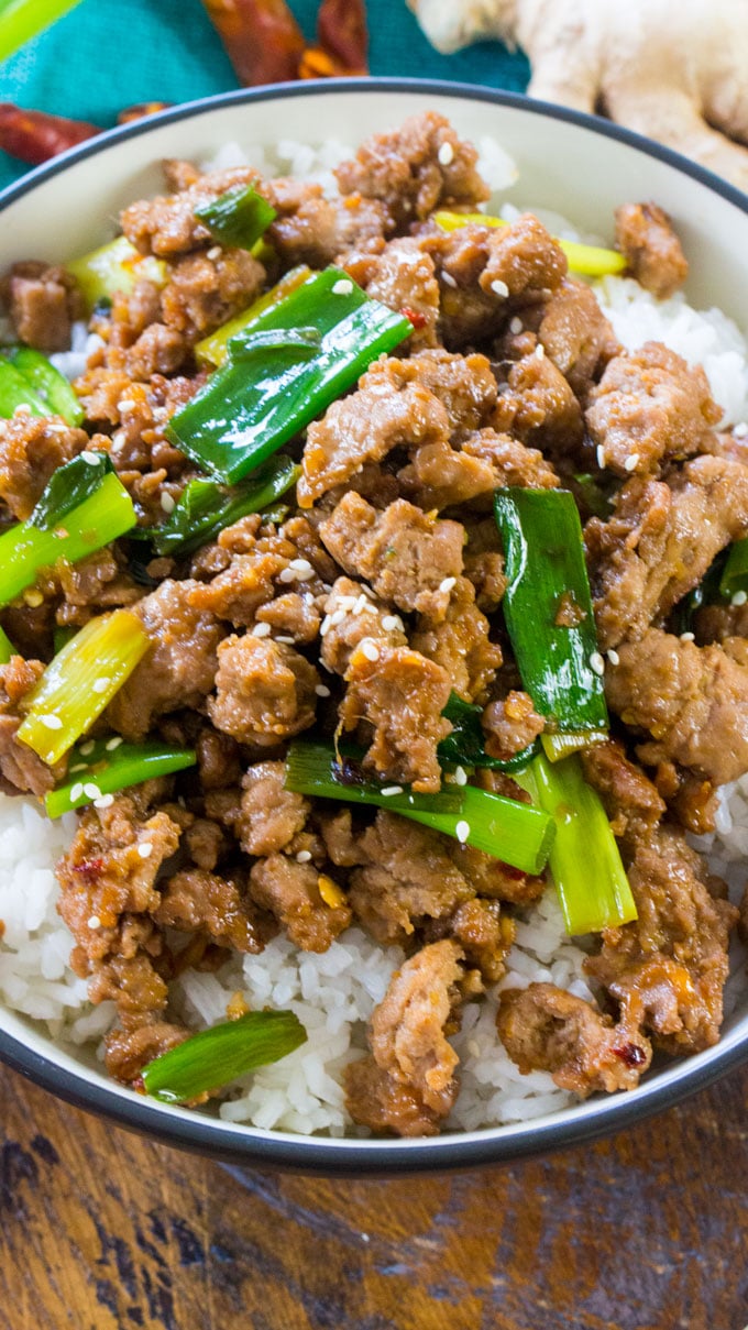 20 minute Korean Chicken Bowls are one of the easiest and tastiest dishes you can make for a quick weeknight dinner.