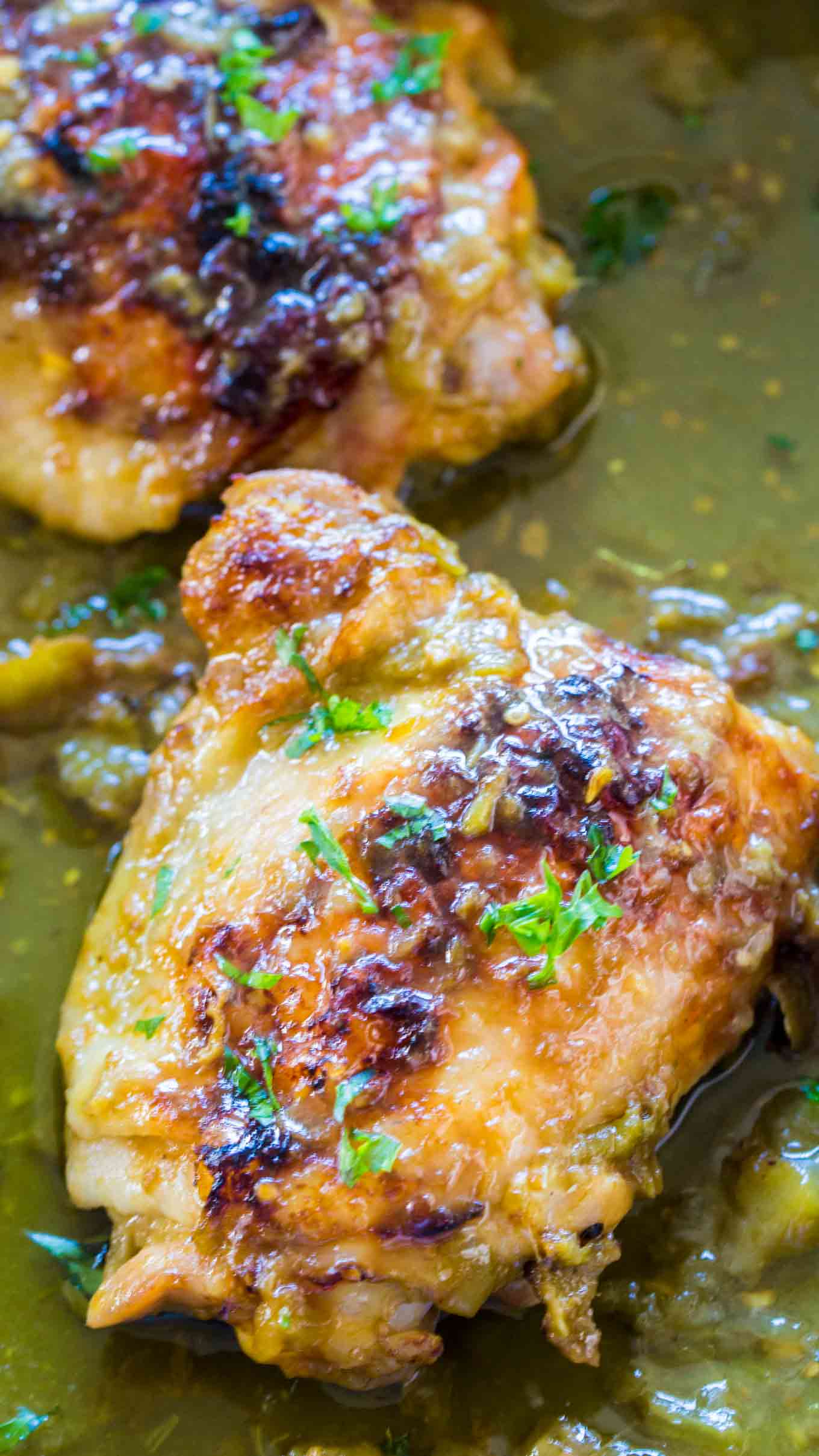 Salsa Verde Chicken is such an easy and juicy way to prepare chicken in just 30 minutes with just 5 ingredients in one pan.