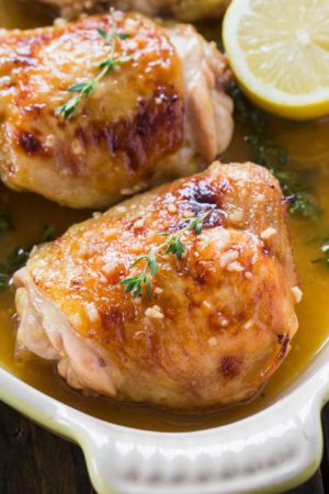 Lemon Thyme Chicken made with just a few ingredients, with a sweet and savory flavor, ready in just 30 minutes in one pan!
