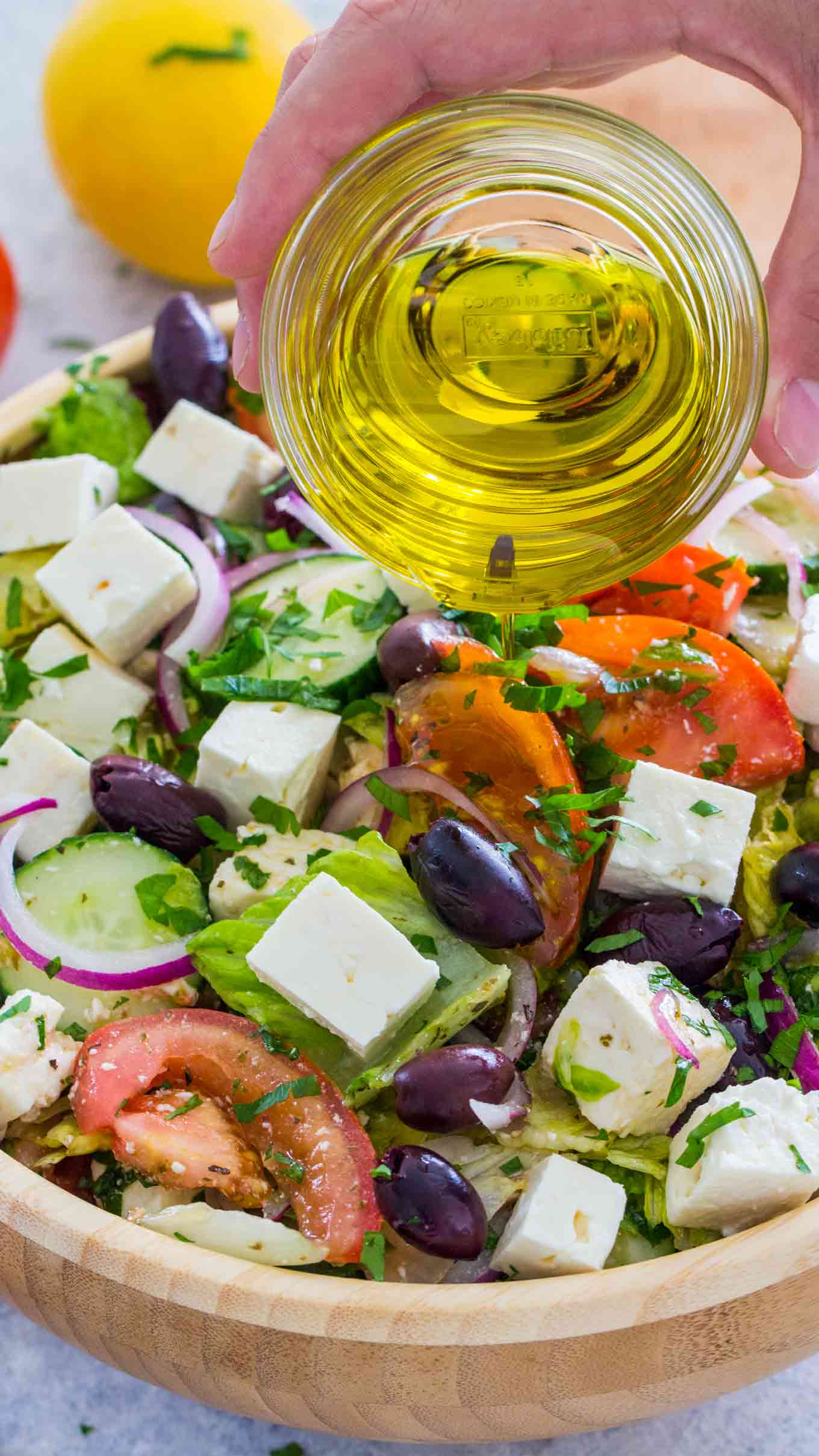 Prepare Greek salad using our mixing bowl and shaker for dressing 🥗 Visit  our website for more offers: link in bio ✓ #tupperware…