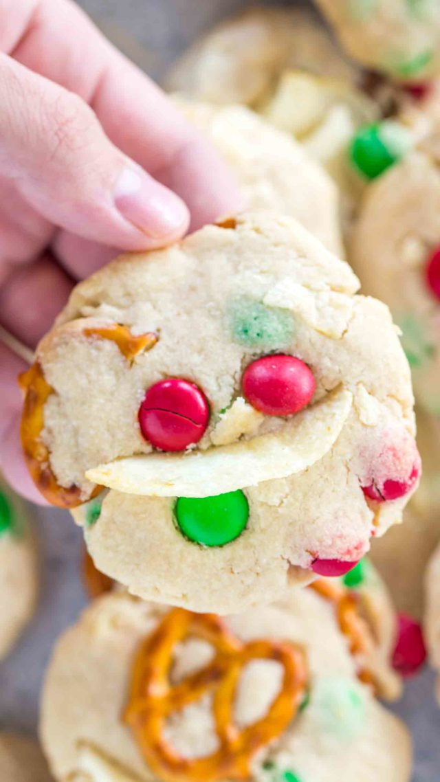 Christmas-Trash-Cookies-3 - 30minutesmeals.com