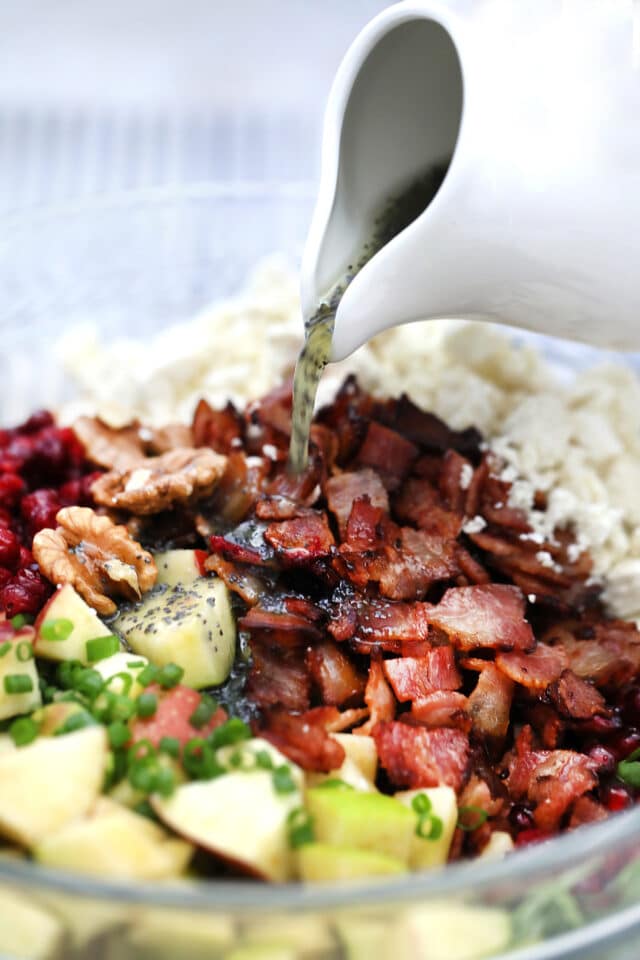 Cranberry Apple Salad is an easy festive side dish perfect for Christmas and Thanksgiving. #cranberries #30minutemeals #saladrecipes #sidedish #thanksgivingrecipes