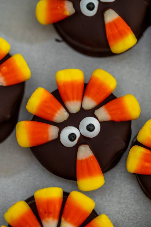 How to make thanksgiving oreo turkey cookies