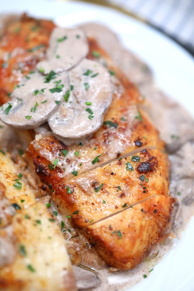 Easy Chicken Marsala Recipe [Video] - 30 minutes meals