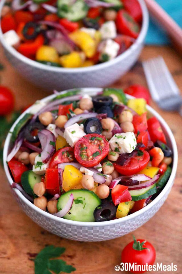 mediterranean chickpea salad with tomatoes