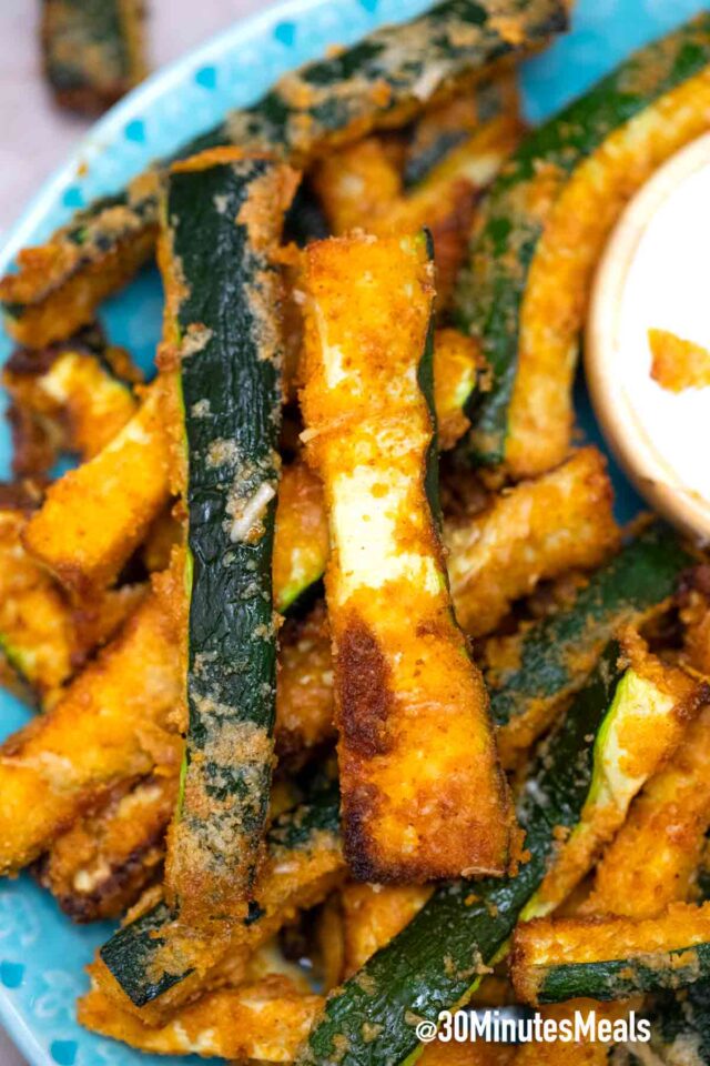 homemade healthy air fryer zucchini fries