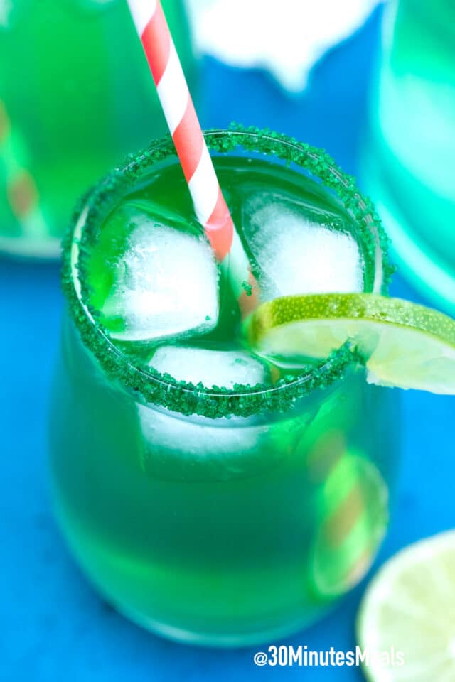 easy shamrock sour drink