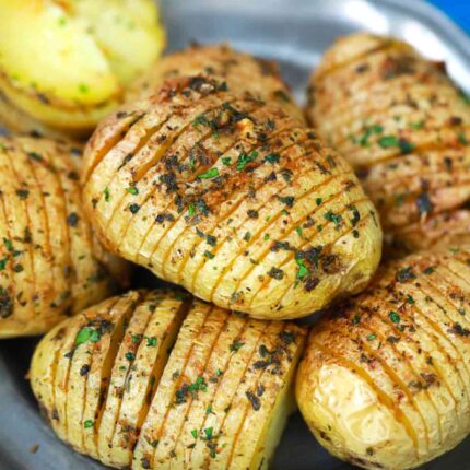 Air Fryer Hasselback Potatoes - 30 minutes meals