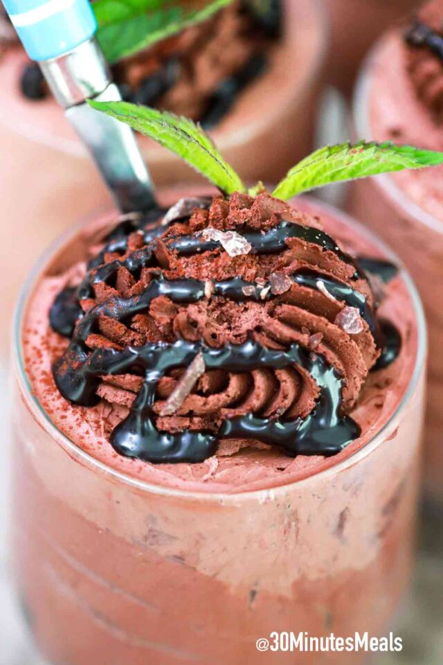 chocolate mousse with chocolate sauce